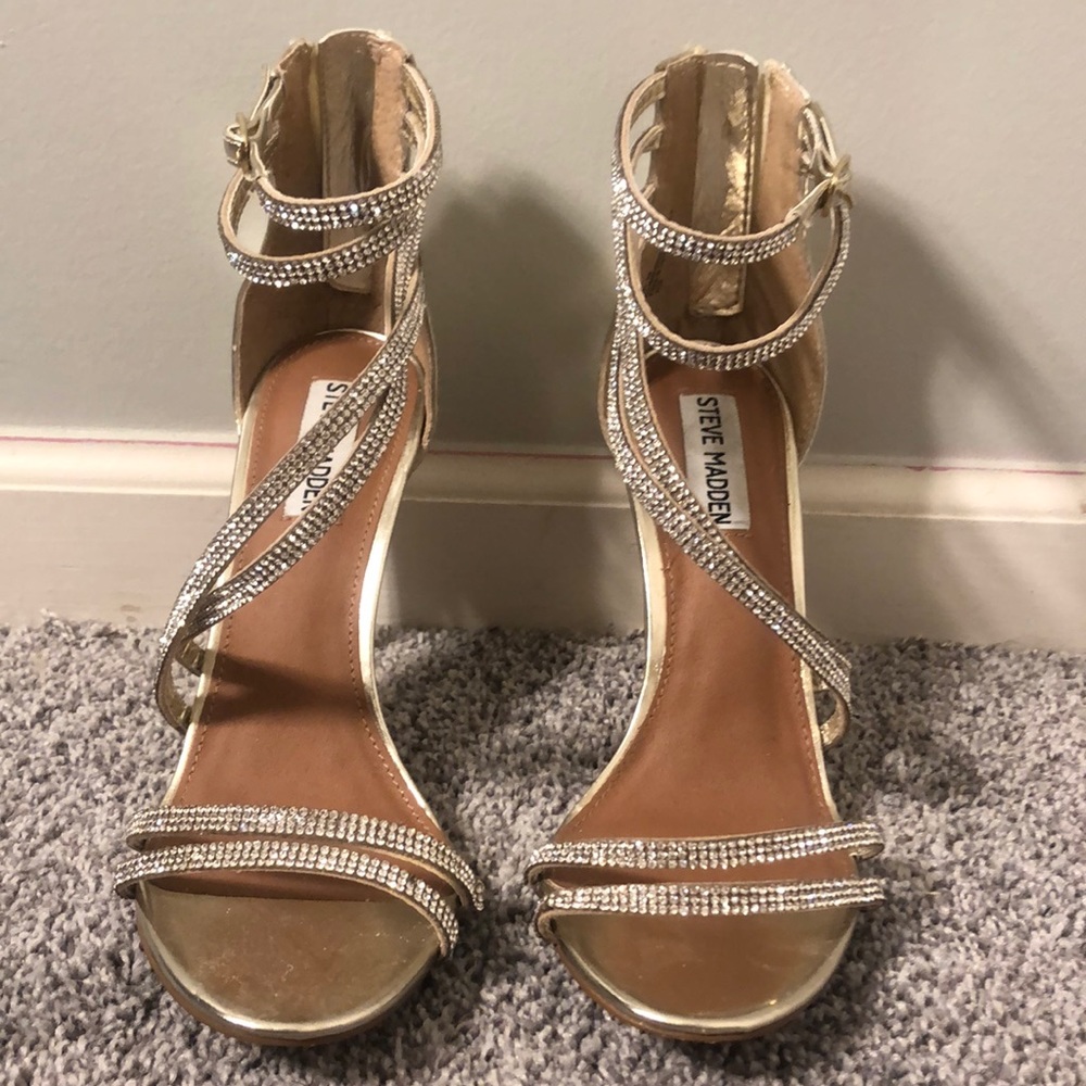Steve Madden diamond sandal pumps